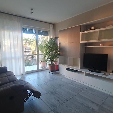 Casa Vacanze Matilde Gavirate Ngoại thất bức ảnh