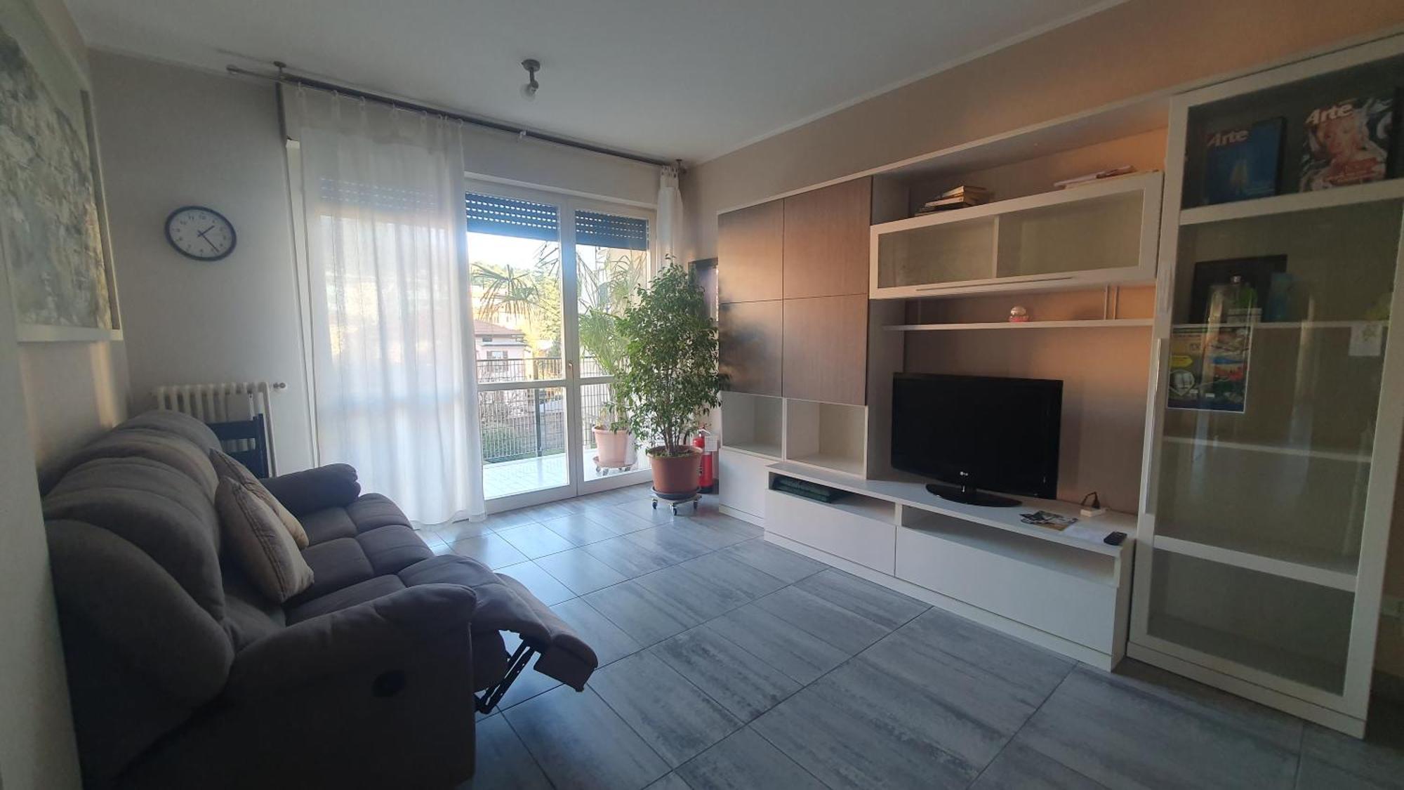 Casa Vacanze Matilde Gavirate Ngoại thất bức ảnh